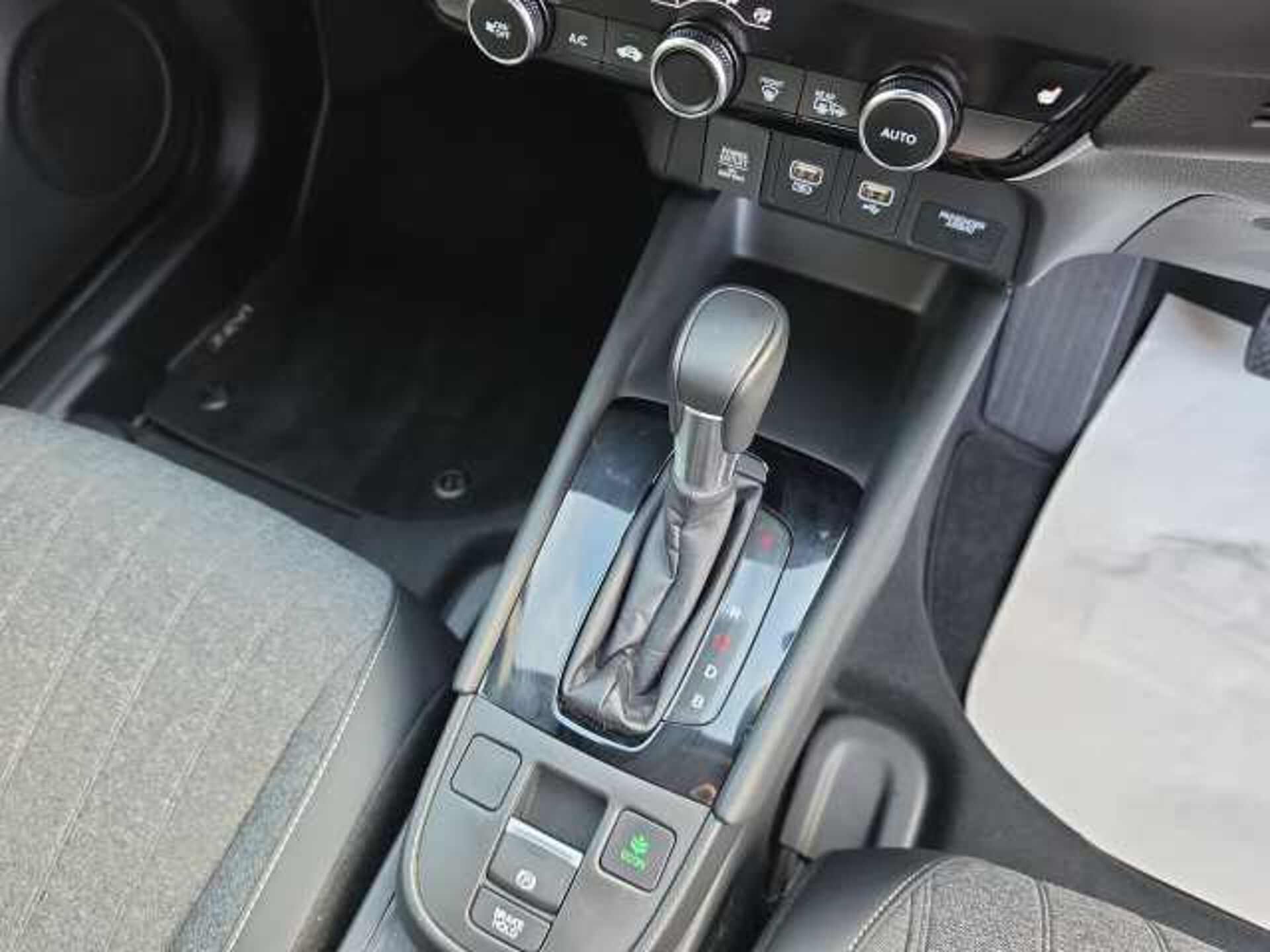 Honda Jazz e:HEV 1.5 i-MMD Hybrid Advance 5dr eCVT 